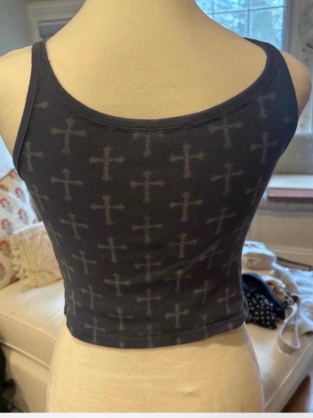 Black Cross-Print Ribbed Tank Top - Picture 2 of 3
